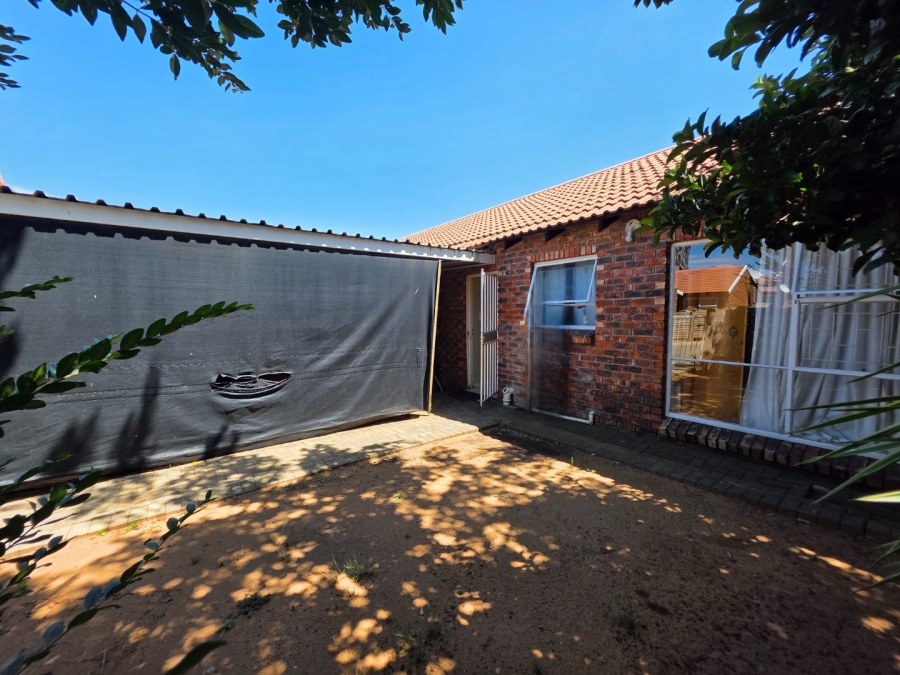 2 Bedroom Property for Sale in Fleurdal Free State